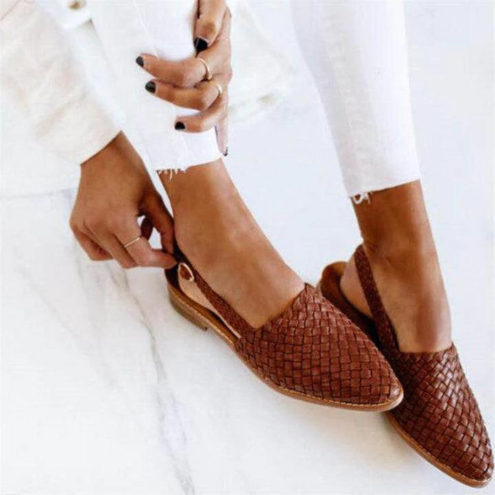 Arielle-Claire | Stylish and Cozy Handmade Flat Sandals