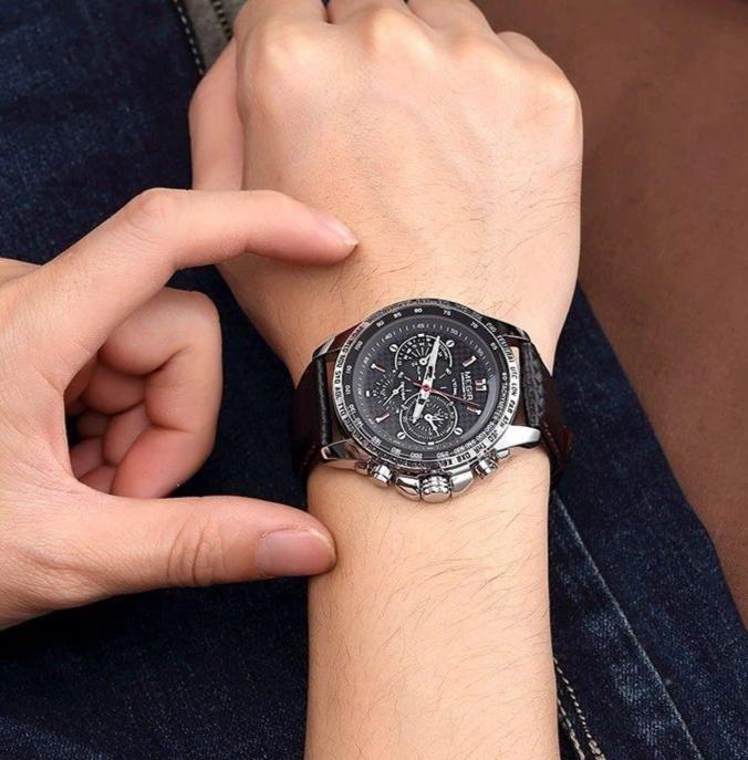 Premium Quartz Timepiece