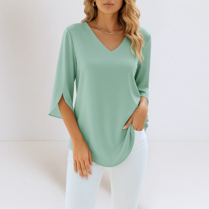 Isla™ | Elegant blouse with V-neck and split sleeves