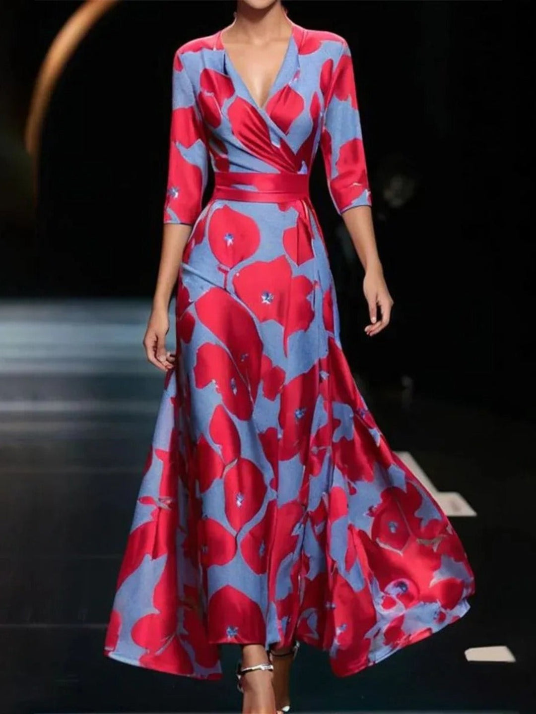 Emily - Floral High-Waisted Midi Dress with Three-Quarter Sleeves