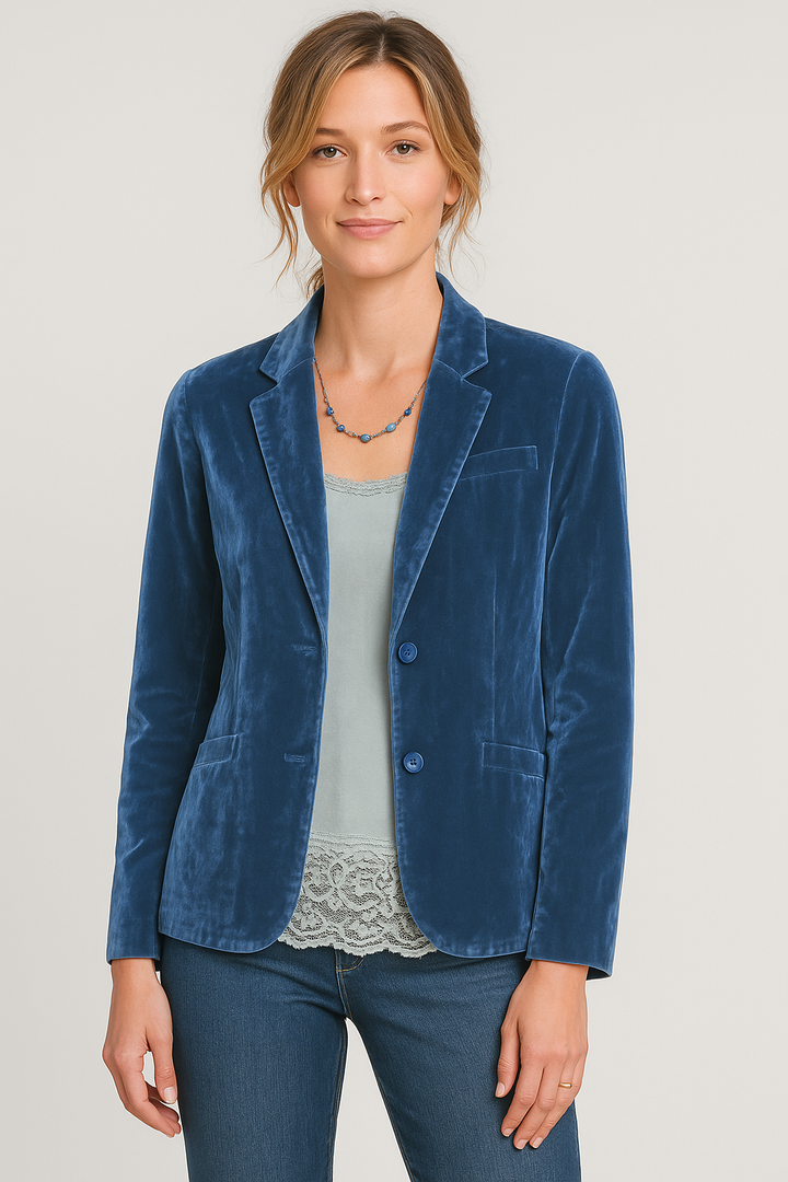 Vale – Sleek Velvet Slim-Fit Blazer