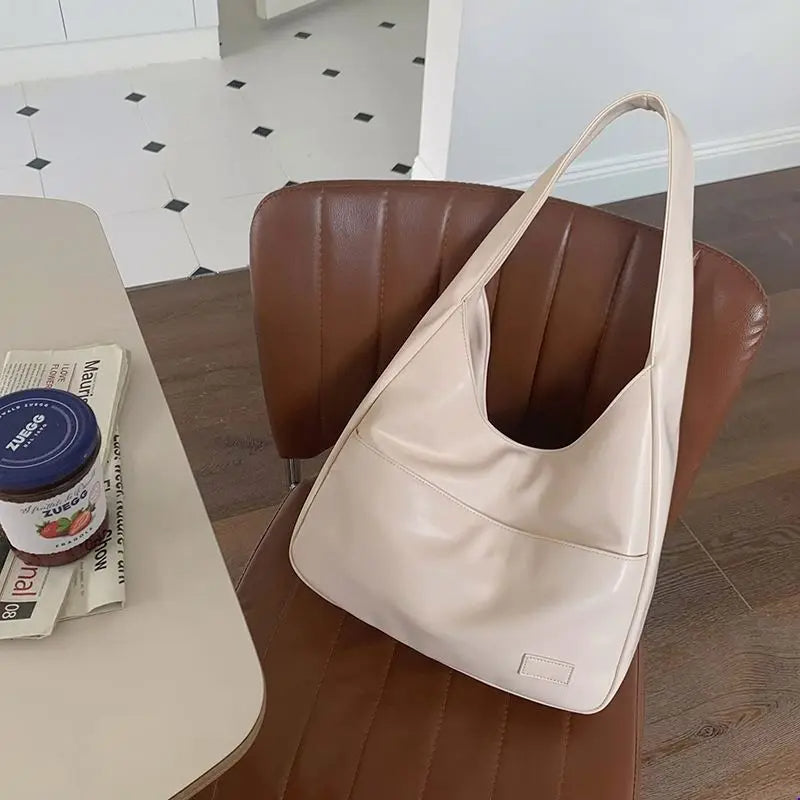 Clara Everyday Petite Tote