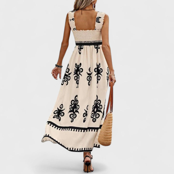 Nereza | Ambachtelijke Jurk met Handgemaakte Borduursels