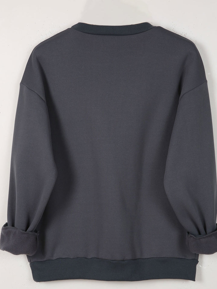 Ines - Elegant Heart Sweater