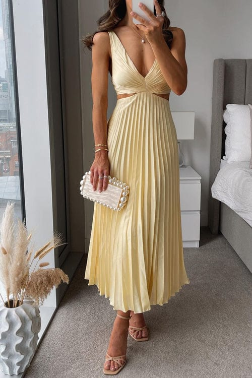 Kelsey™ | PLEATED DRESS WITH CUT-OUTS