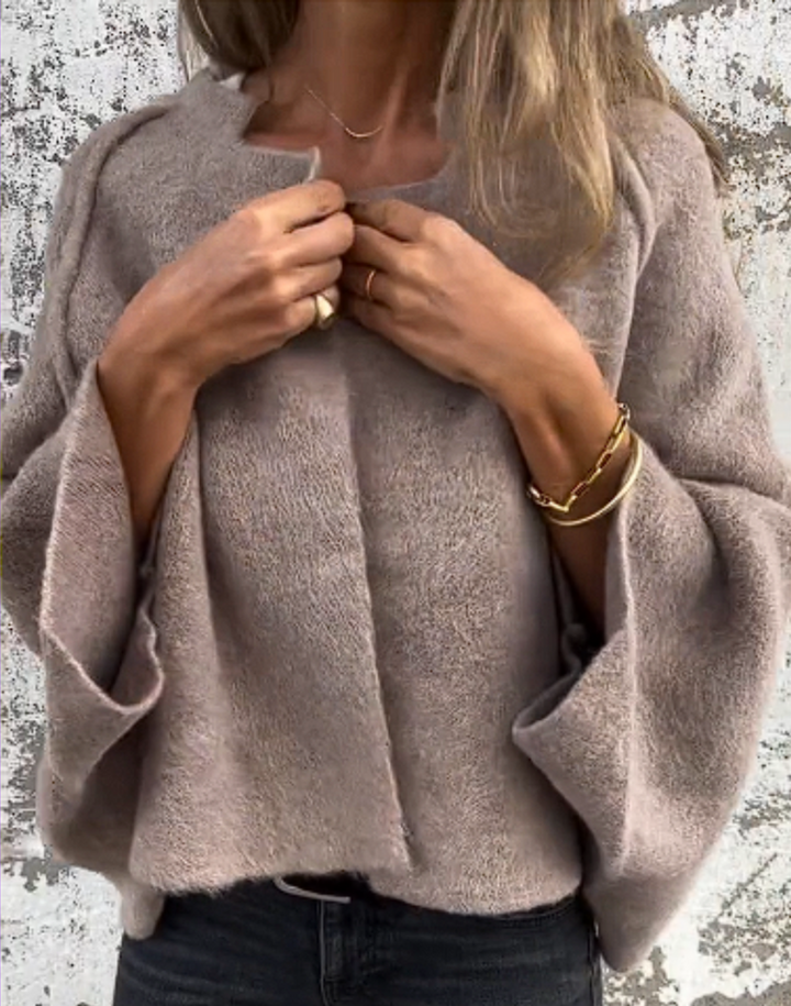 Janice – Elegant Knit Cocoon