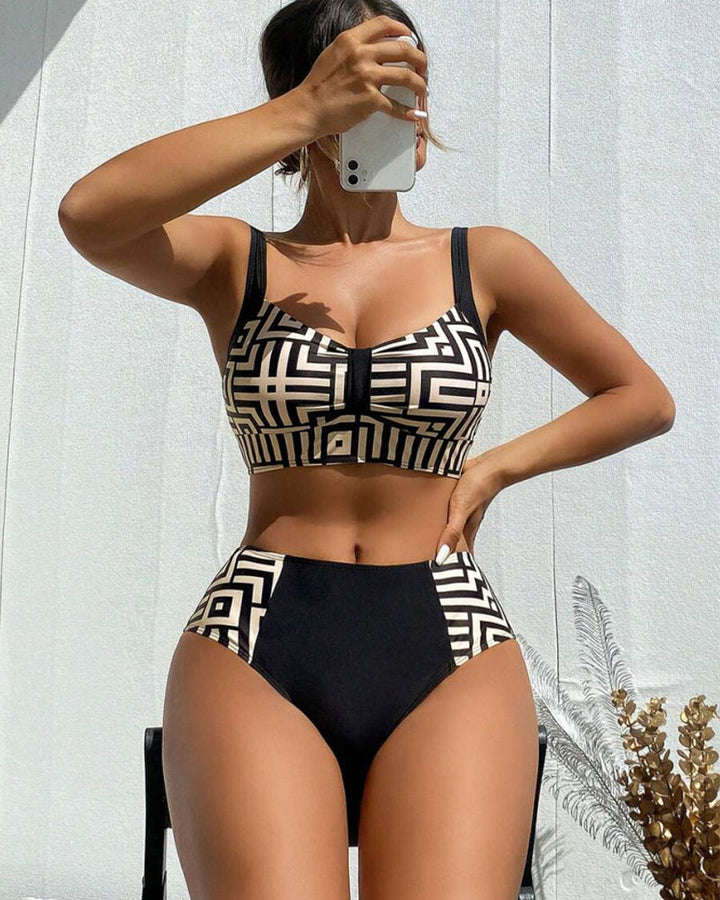 Claire - Chic Two-Piece Printed Bikini
