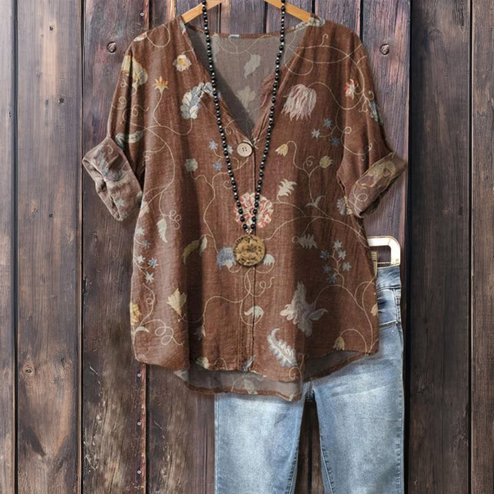 Retro-Inspired Casual Blouse