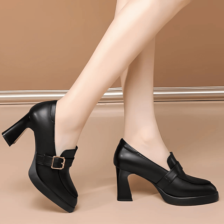 LUNA | Stylish and Cozy Heeled Footwear