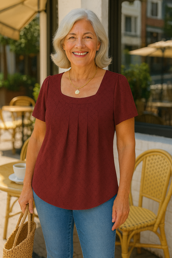 Colleen Luxe | Pleated Comfort Top – Your Go-To for Everyday Confidence