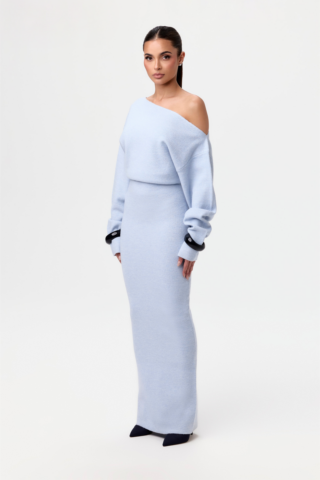 Juri | Off Shoulder Sweater Dress