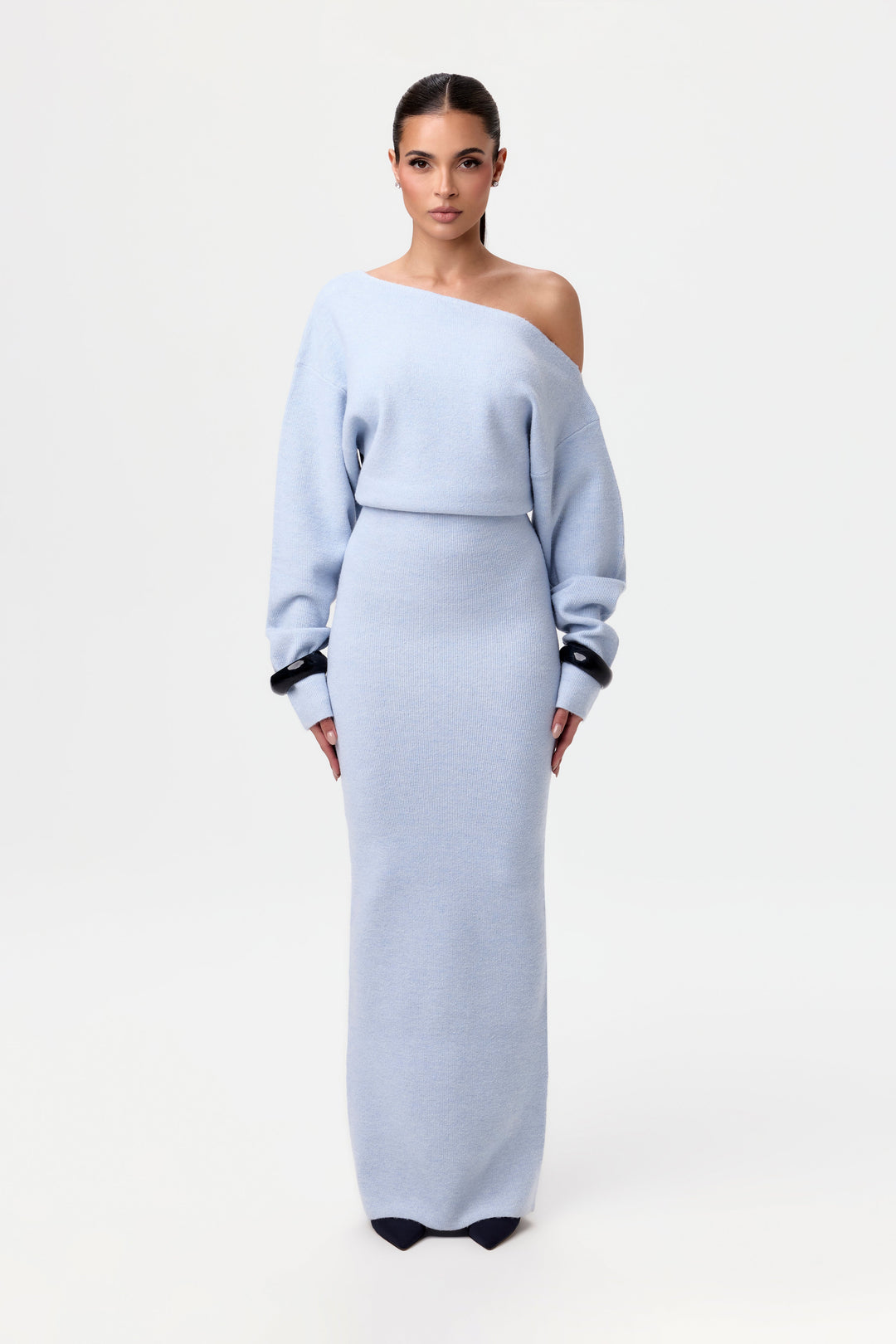 Juri | Off Shoulder Sweater Dress
