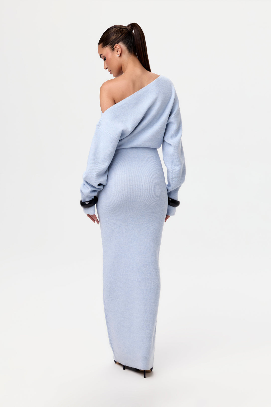 Juri | Off Shoulder Sweater Dress