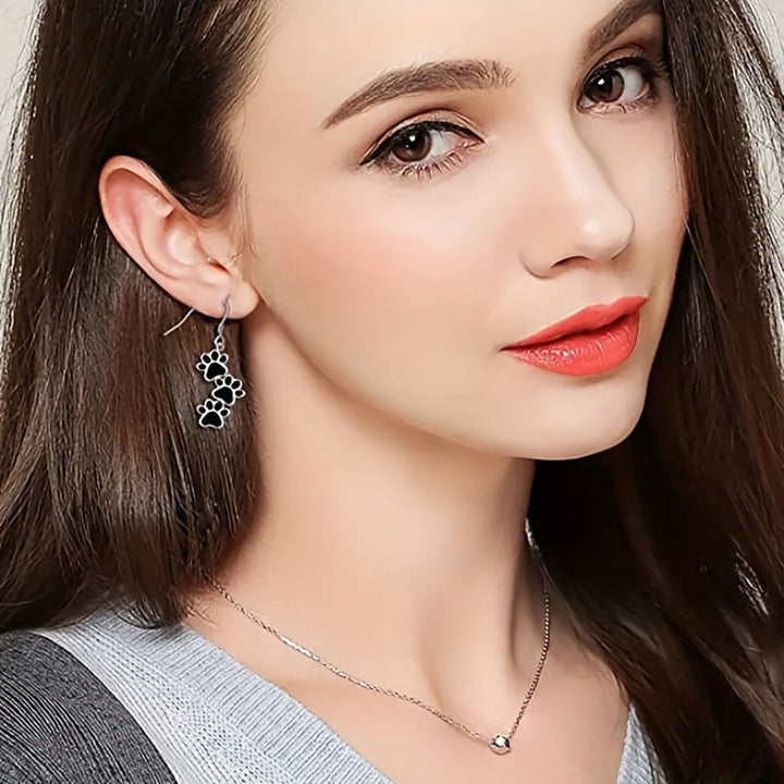 Hanging Earrings with Black Paws Susanne in Rosendal