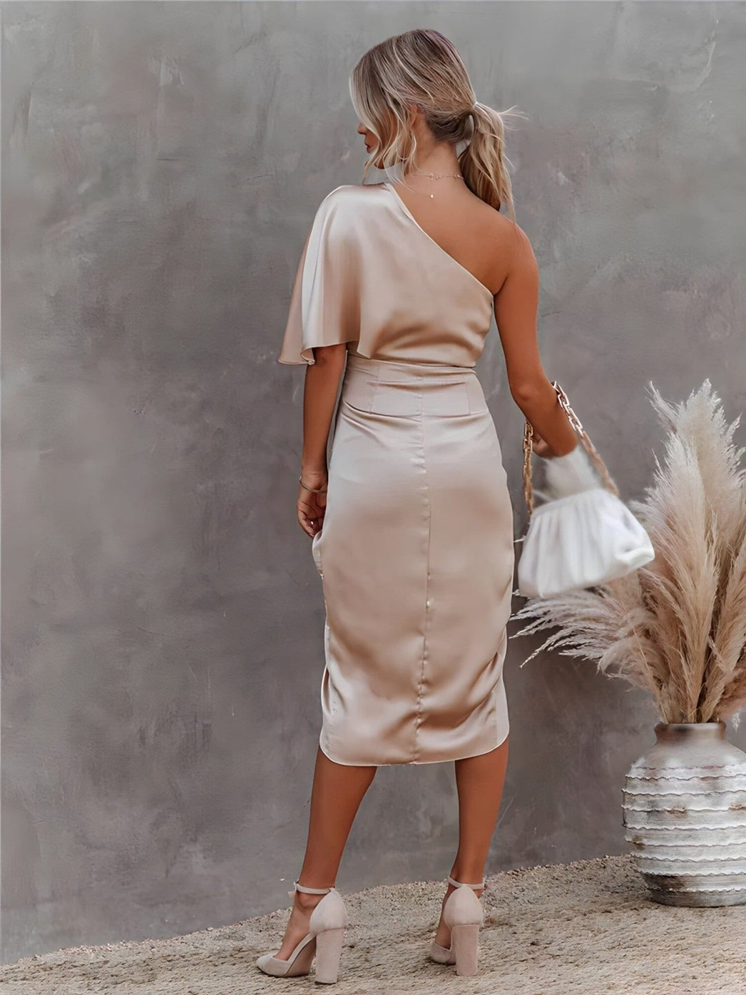 Dhalia | Elegant Asymmetric Dress