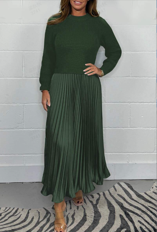 Juanita | Elegant Pleated Round Neck Dress